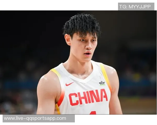 曾凡博缺席比赛引发热议球迷质疑篮网表现与退票问题 曾凡博缺席比赛引发热议球迷质疑篮网表现与退票问题