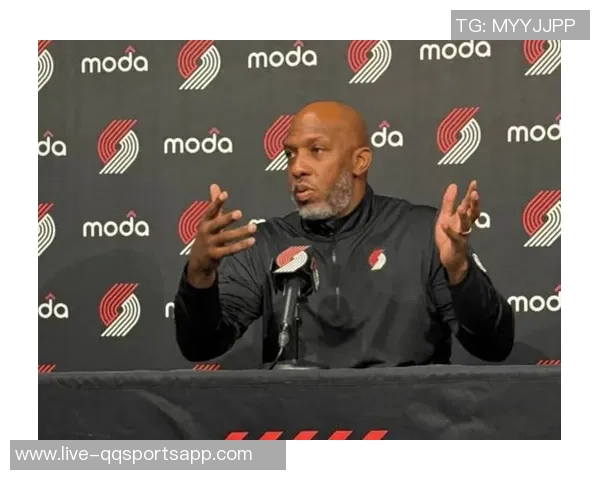 比卢普斯呼吁球队共同分担战术压力让瀚森更轻松应对比赛挑战 比卢普斯呼吁球队共同分担战术压力让瀚森更轻松应对比赛挑战