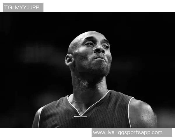 科比亲穿24号球衣拍出889万美元创纪录06年仅售10000美元 科比亲穿24号球衣拍出889万美元创纪录06年仅售10000美元